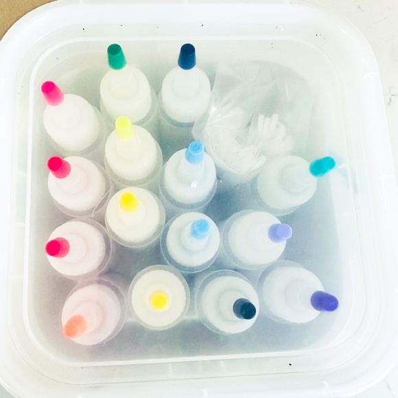 Create-Your-Own Tie Dye 15-Color Kit Rainbow - Mondo Llama Unleash your creativi - Picture 2 of 6